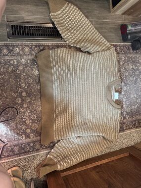 Women's Two-Tone Knit Sweater in green and Cream